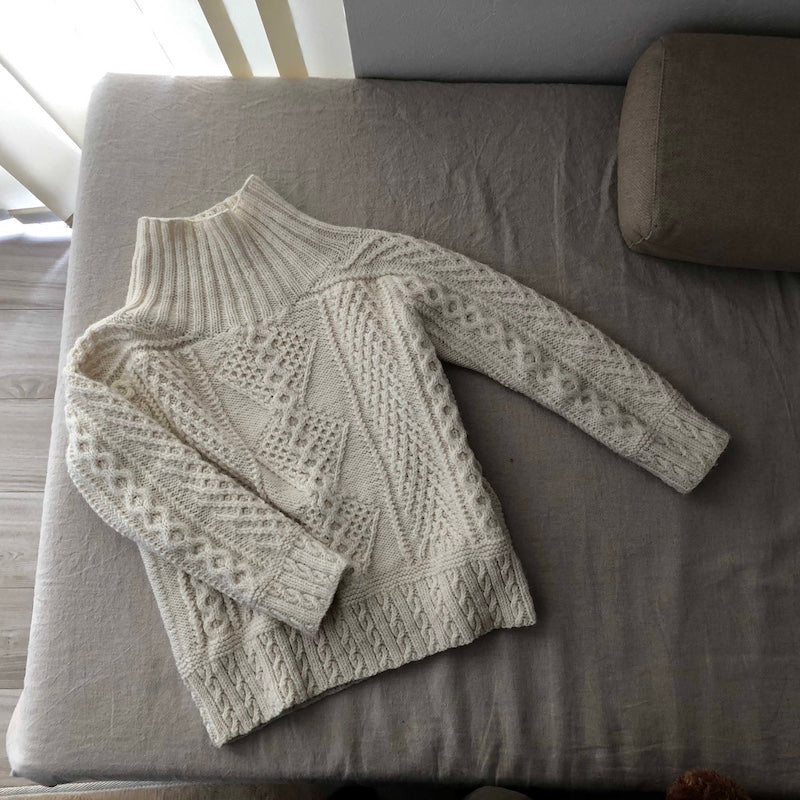 what are you knitting now? 〜Classical Aran sweater knitted with