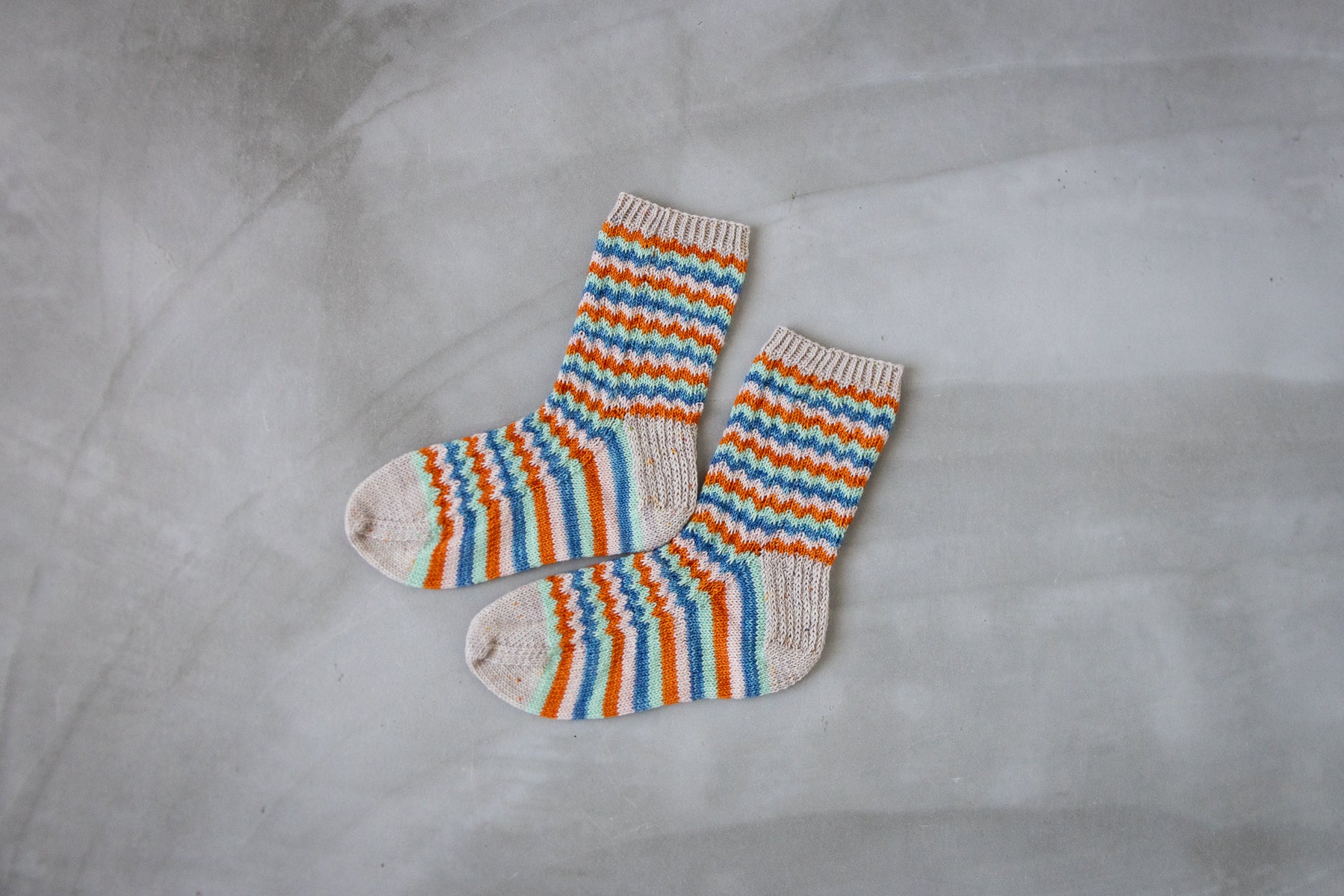 [amirisu Sock Club 2024] Nami Nami Socks Kit (PDF pattern)