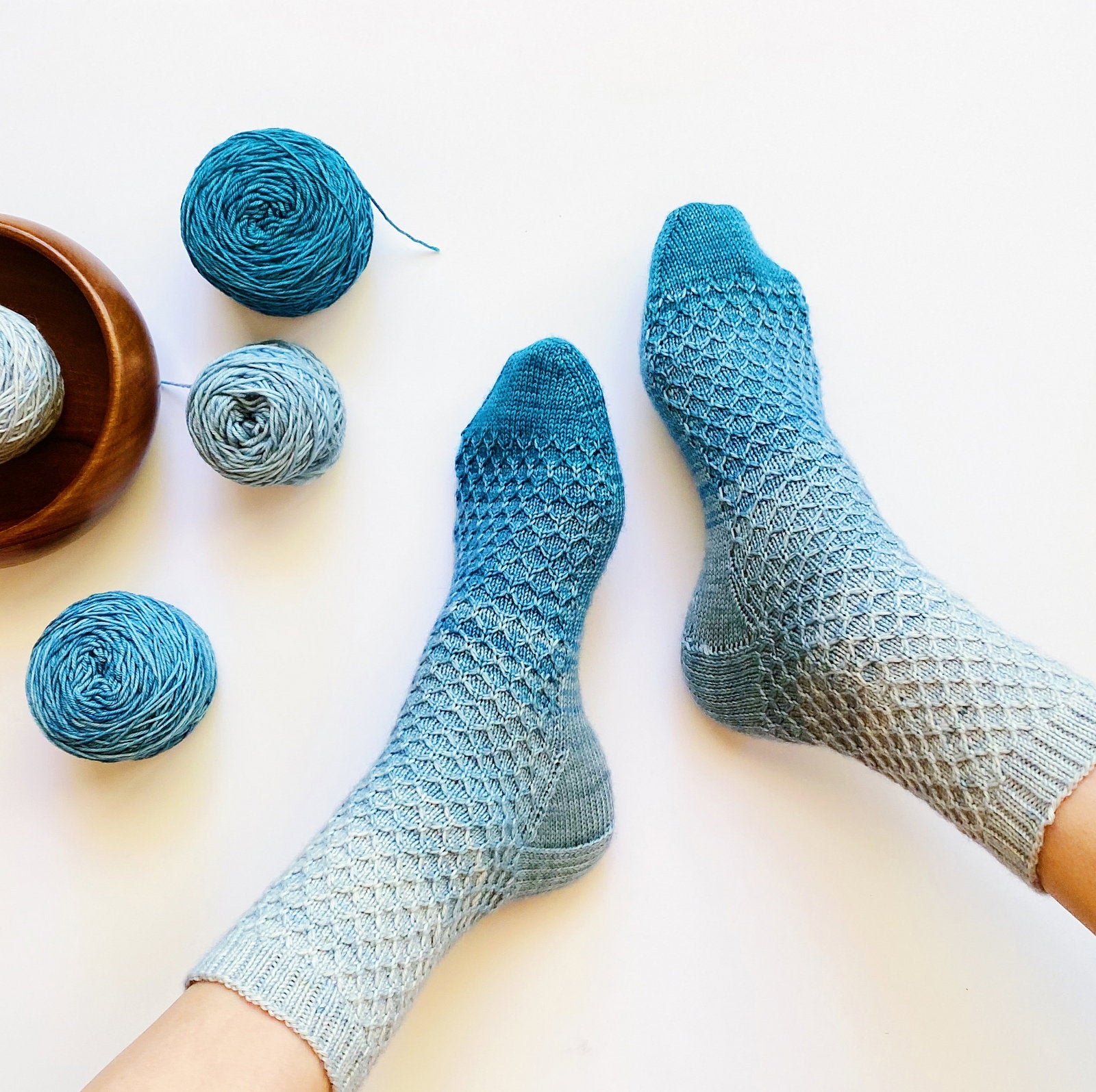 Mermaid Avenue Socks キット （PDF版日本語文章パターン付き）