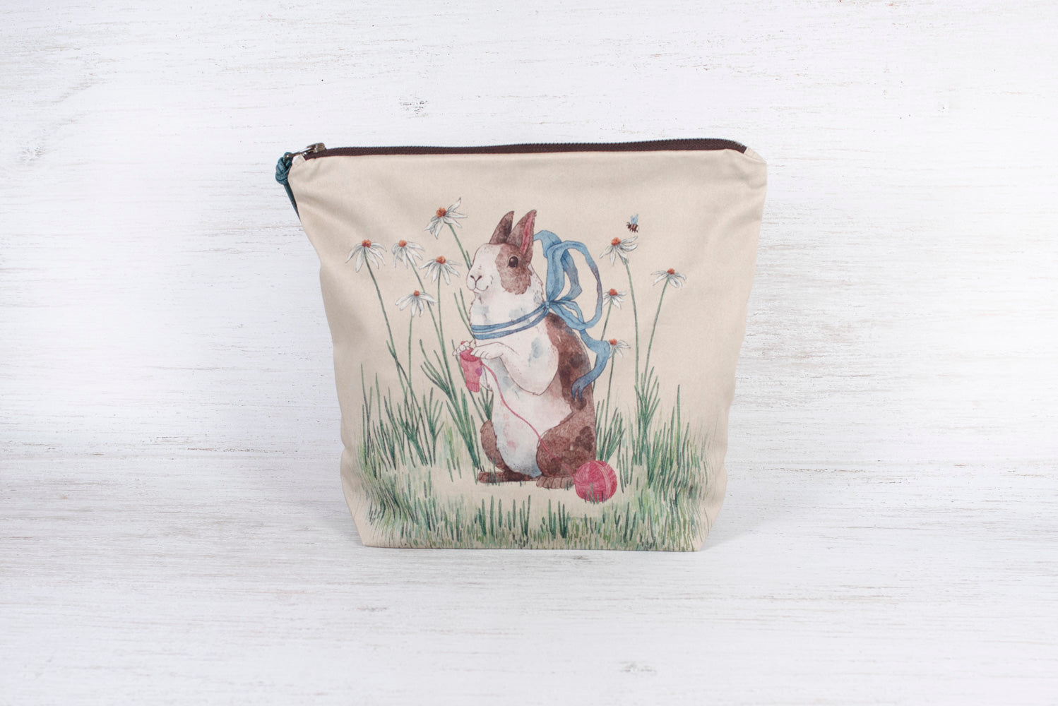 Daisy (knitting rabbit)