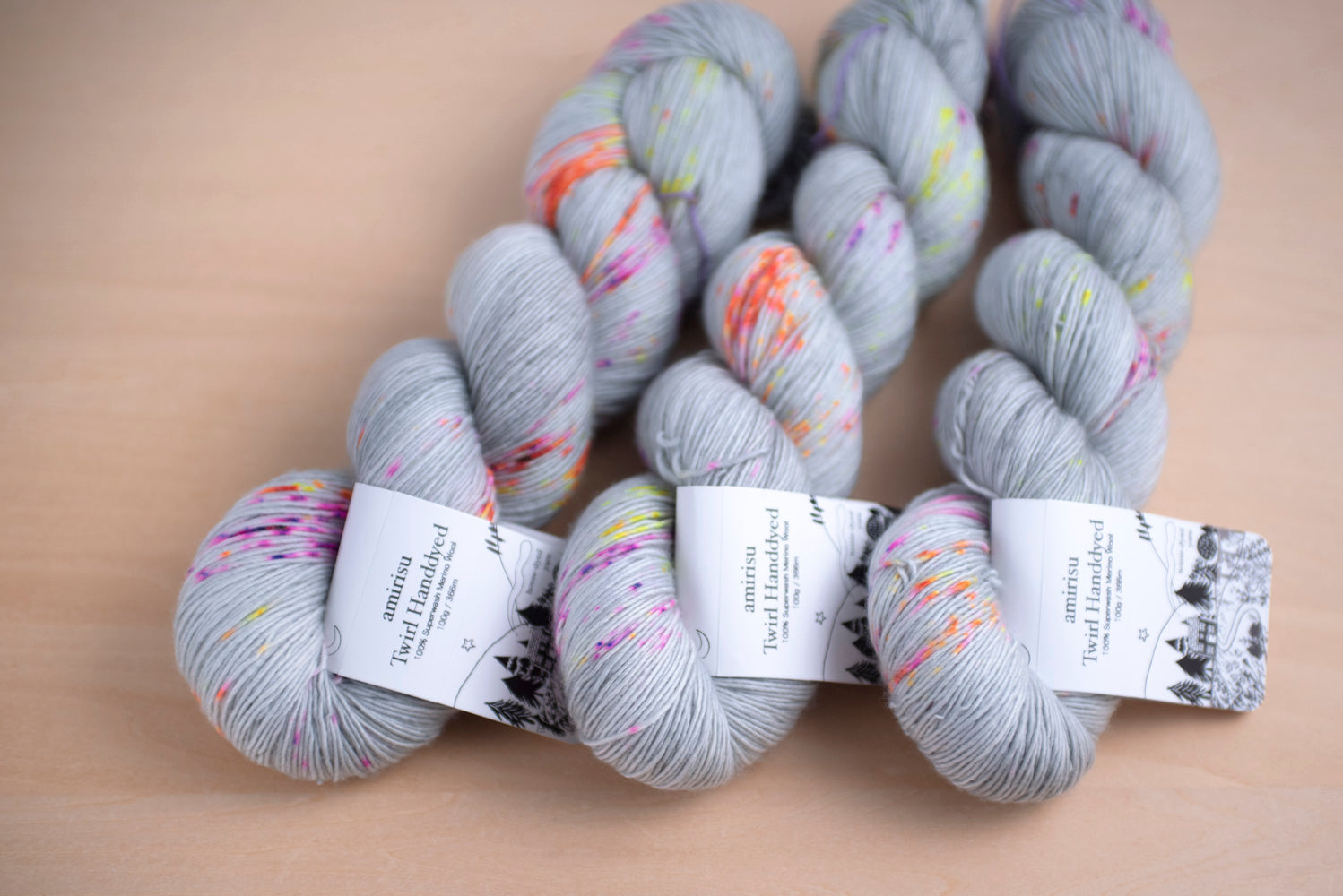 amirisu TwirlHanddyed Lamb's ears 100g×3 amirisu TwirlHanddyed Lamb's ears 100g×3