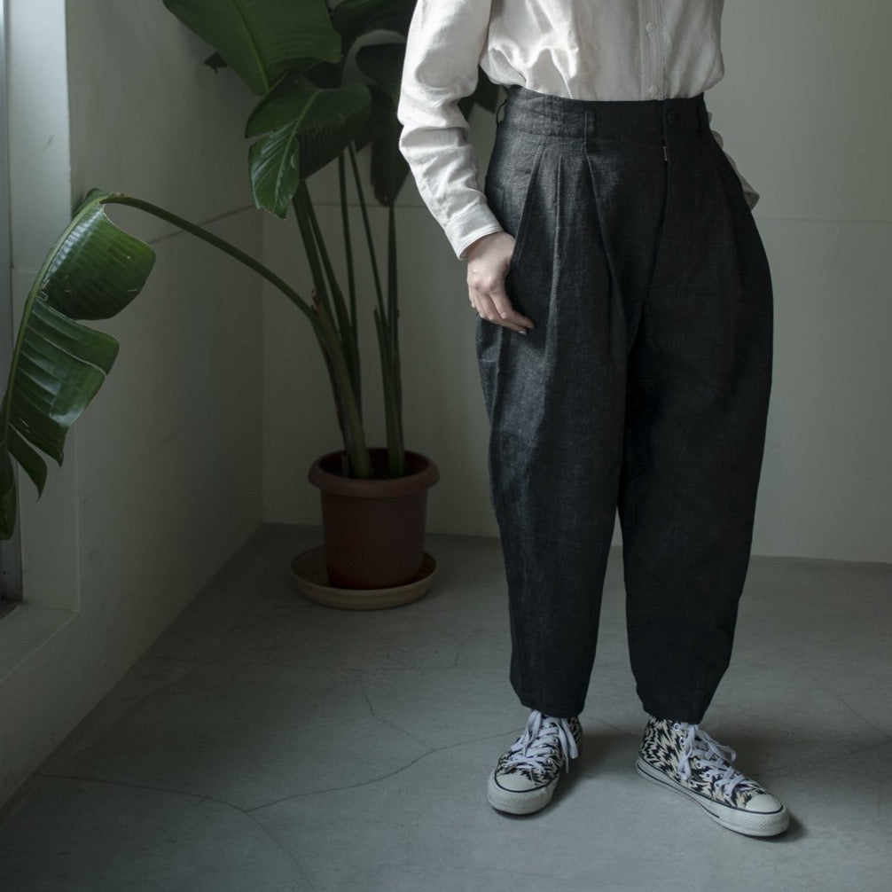 Sakurashi trousers (Ash dyeing linen)/ ASEEDONCLÖUD