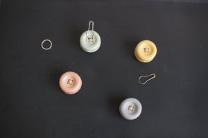 Shigaraki ware button magnet