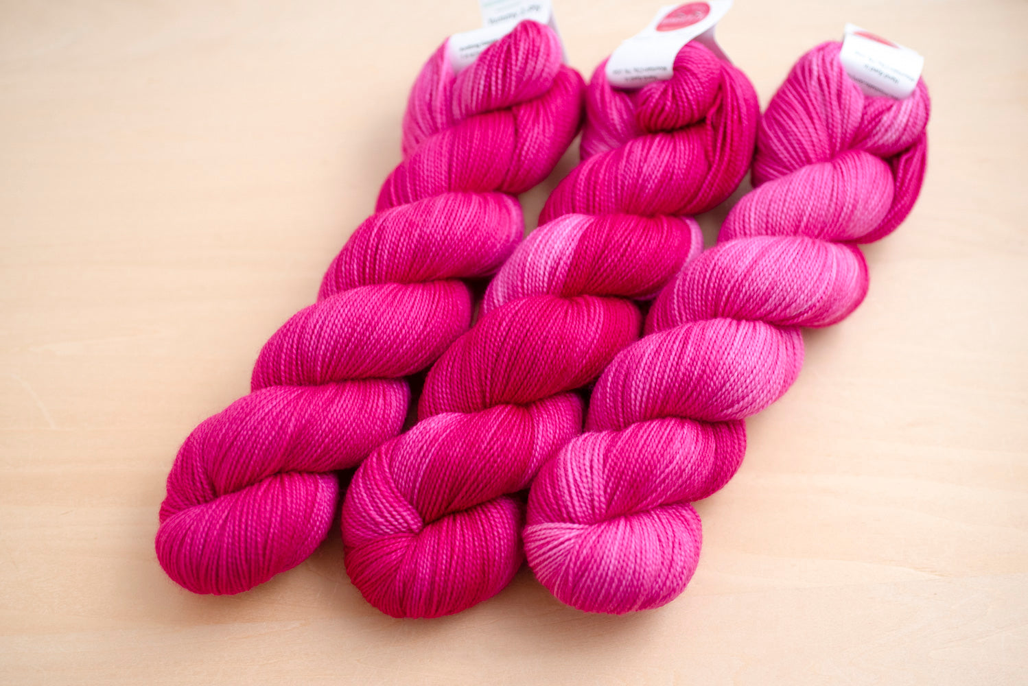 MISS BABS】Yummy 2-Ply 4かせ Moulinsキット指定糸-eastgate.mk