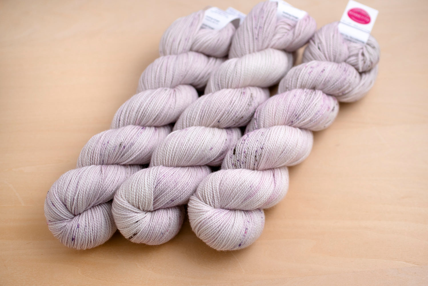 MISS BABS】Yummy 2-Ply 4かせ Moulinsキット指定糸-eastgate.mk
