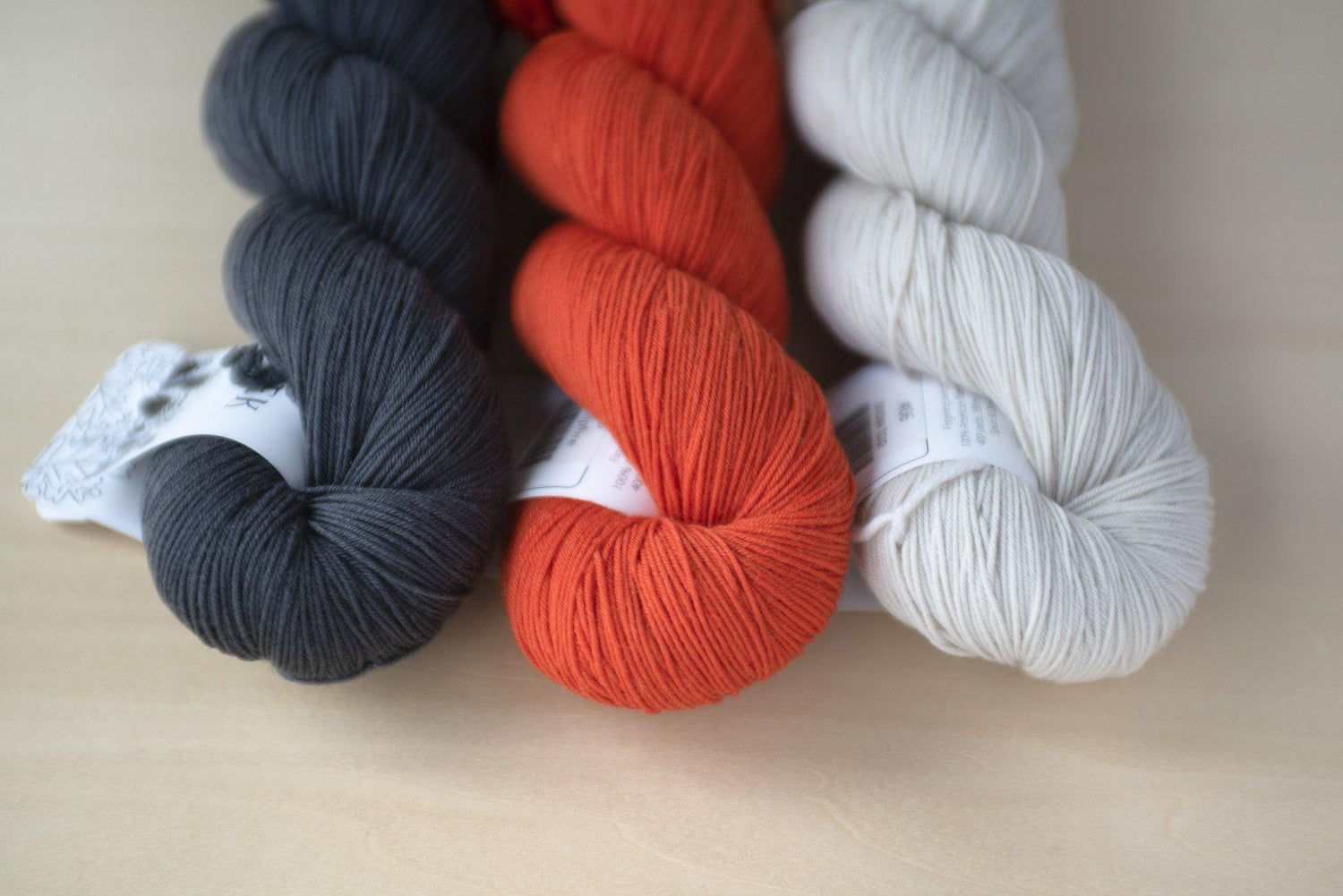 amirisu Parade Handdyed 2種3カセ amirisu Trek 3カセ ① 